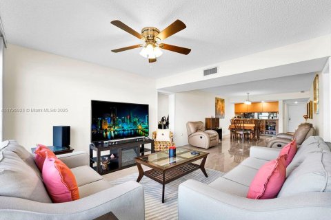 Copropriété à vendre à Boca Raton, Floride: 2 chambres, 128.67 m2 № 1812057 - photo 13