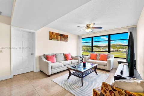 Copropriété à vendre à Boca Raton, Floride: 2 chambres, 128.67 m2 № 1812057 - photo 15