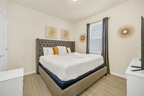 Casa en venta en Kissimmee, Florida, 5 dormitorios, 231.51 m2 № 1558827 - foto 18