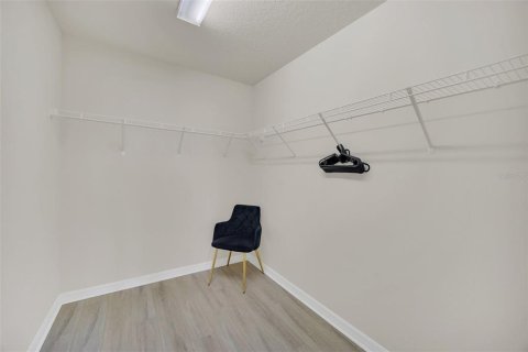 Casa en venta en Kissimmee, Florida, 5 dormitorios, 231.51 m2 № 1558827 - foto 17