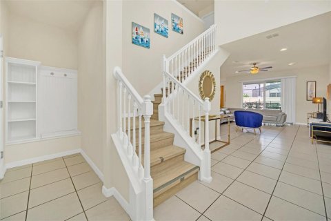 Casa en venta en Kissimmee, Florida, 5 dormitorios, 231.51 m2 № 1558827 - foto 2