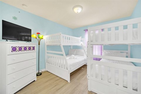 Casa en venta en Kissimmee, Florida, 5 dormitorios, 231.51 m2 № 1558827 - foto 23