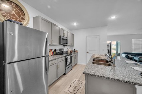 Casa en alquiler en St. Lucie, Florida, 3 dormitorios, 136.01 m2 № 2245242 - foto 5