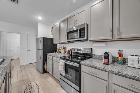 Casa en alquiler en St. Lucie, Florida, 3 dormitorios, 136.01 m2 № 2245242 - foto 6