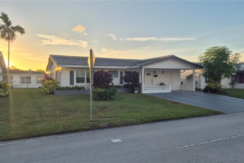 Купить виллу или дом в Тамарак, Флорида 2 спальни, 136.94м2, № 1991233 - фото 4