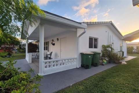 Купить виллу или дом в Тамарак, Флорида 2 спальни, 136.94м2, № 1991233 - фото 8