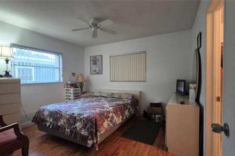 Купить виллу или дом в Тамарак, Флорида 2 спальни, 136.94м2, № 1991233 - фото 13