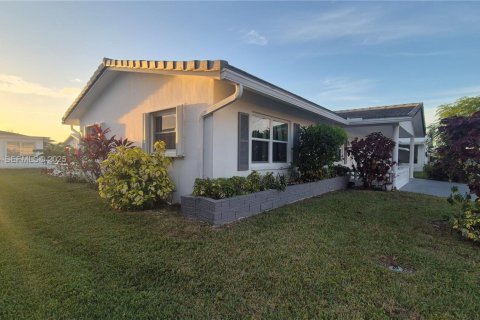 Купить виллу или дом в Тамарак, Флорида 2 спальни, 136.94м2, № 1991233 - фото 5