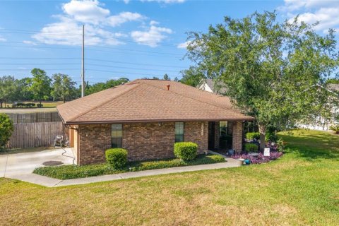 Casa en venta en Ocala, Florida, 3 dormitorios, 201.78 m2 № 1673700 - foto 2