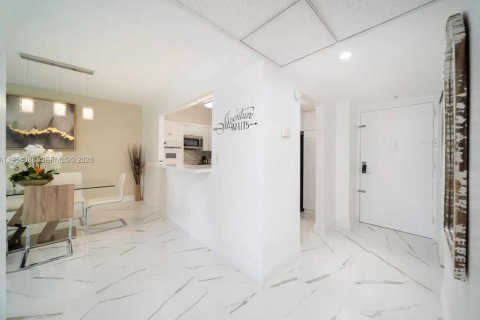 Снять в аренду кондоминиум в Санни-Айлс-Бич, Флорида 1 спальня, 93.37м2, № 2008319 - фото 4