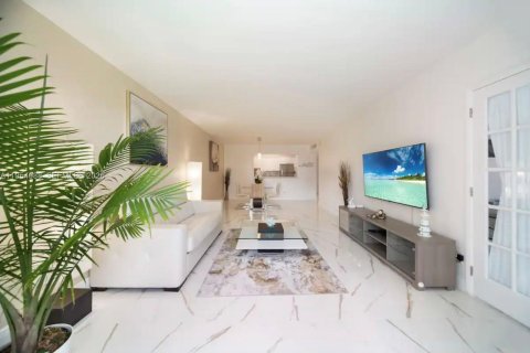 Снять в аренду кондоминиум в Санни-Айлс-Бич, Флорида 1 спальня, 93.37м2, № 2008319 - фото 3