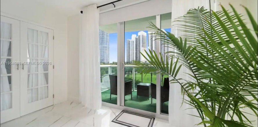 Кондоминиум с 1 спальней в Санни-Айлс-Бич, Флорида № 2008319