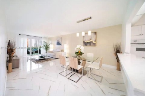 Снять в аренду кондоминиум в Санни-Айлс-Бич, Флорида 1 спальня, 93.37м2, № 2008319 - фото 5