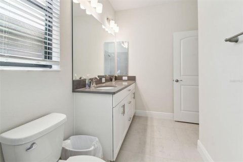 House in New Port Richey, Florida 3 bedrooms, 179.58 sq.m. № 1399236 - photo 25