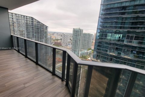 Condominio en venta en Miami, Florida, 1 dormitorio, 78.87 m2 № 2090734 - foto 20