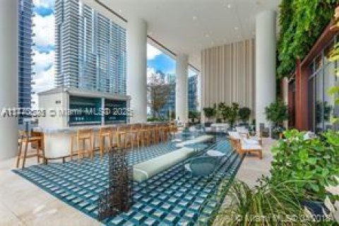 Condominio en venta en Miami, Florida, 1 dormitorio, 78.87 m2 № 2090734 - foto 3