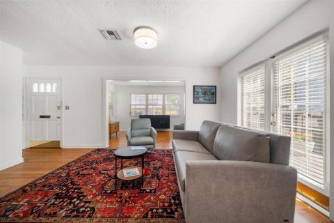 Casa en venta en Saint Petersburg, Florida, 2 dormitorios, 96.43 m2 № 1639823 - foto 4