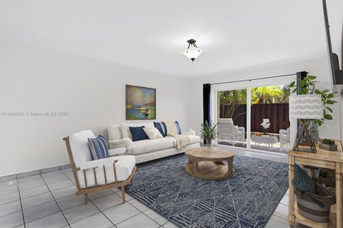 Copropriété à louer à Miami, Floride: 1 chambre, 65.68 m2 № 1941185 - photo 1