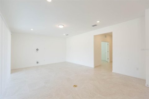 Casa en venta en Valrico, Florida, 5 dormitorios, 319.86 m2 № 2151277 - foto 17