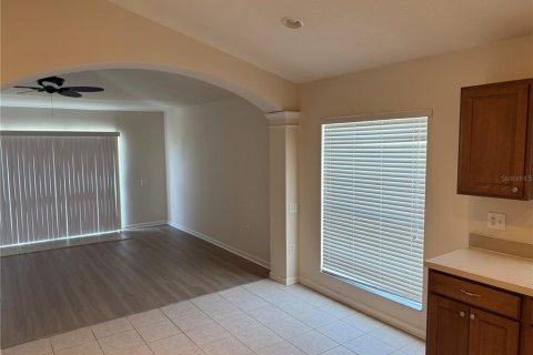Villa ou maison à louer à Wesley Chapel, Floride: 4 chambres, 181.72 m2 № 1690014 - photo 6
