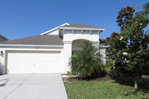 Villa ou maison à louer à Wesley Chapel, Floride: 4 chambres, 181.72 m2 № 1690014 - photo 1