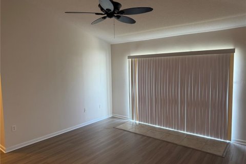 Villa ou maison à louer à Wesley Chapel, Floride: 4 chambres, 181.72 m2 № 1690014 - photo 4