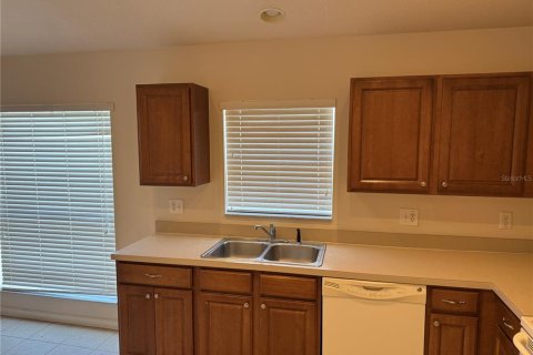 Villa ou maison à louer à Wesley Chapel, Floride: 4 chambres, 181.72 m2 № 1690014 - photo 3