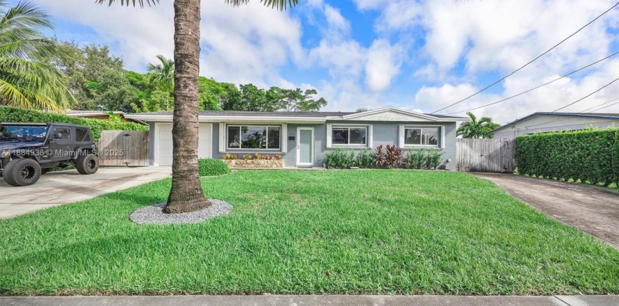 House in Miami, Florida 3 bedrooms, 101.45 sq.m. № 1942140
