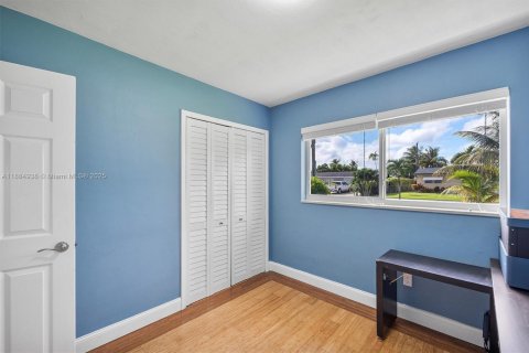 House in Miami, Florida 3 bedrooms, 101.45 sq.m. № 1942140 - photo 13