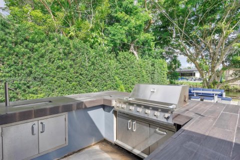 House in Miami, Florida 3 bedrooms, 101.45 sq.m. № 1942140 - photo 20