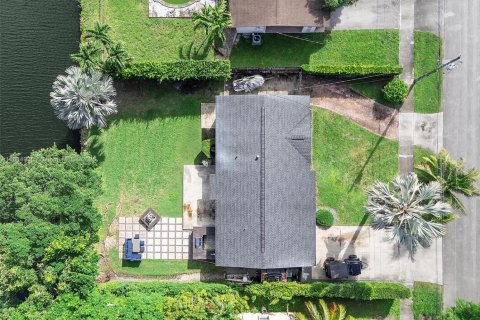 House in Miami, Florida 3 bedrooms, 101.45 sq.m. № 1942140 - photo 23