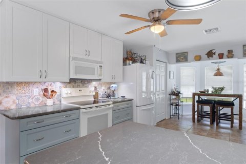 Villa ou maison à vendre à Dunnellon, Floride: 3 chambres, 141.95 m2 № 2324365 - photo 9