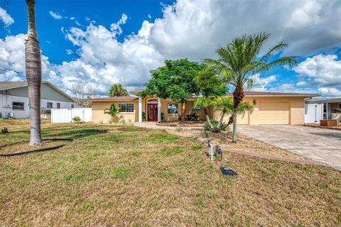 Villa ou maison à vendre à Englewood, Floride: 3 chambres, 206.24 m2 № 2215060 - photo 2