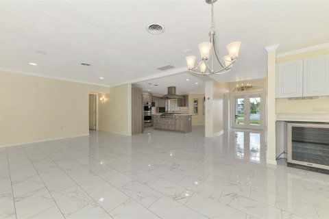 Villa ou maison à vendre à Englewood, Floride: 3 chambres, 206.24 m2 № 2215060 - photo 21