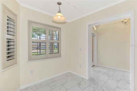 Villa ou maison à vendre à Englewood, Floride: 3 chambres, 206.24 m2 № 2215060 - photo 11