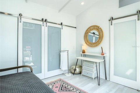 Propiedad comercial en venta en Saint Petersburg, Florida, 4 dormitorios, 143.91 m2 № 1876258 - foto 16