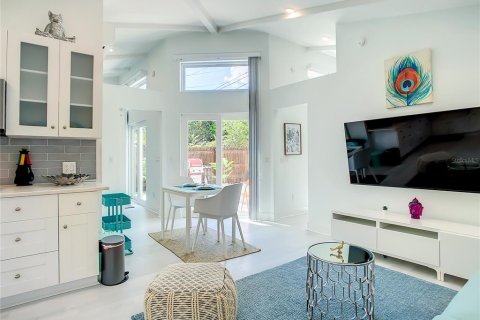 Propiedad comercial en venta en Saint Petersburg, Florida, 4 dormitorios, 143.91 m2 № 1876258 - foto 7
