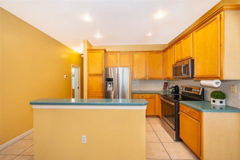 Casa en venta en Kissimmee, Florida, 4 dormitorios, 221.48 m2 № 1894887 - foto 12
