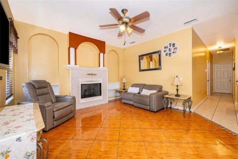 Casa en venta en Kissimmee, Florida, 4 dormitorios, 221.48 m2 № 1894887 - foto 8