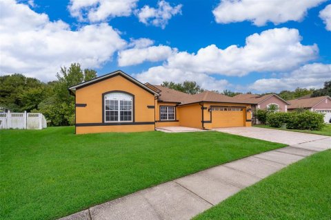 Casa en venta en Kissimmee, Florida, 4 dormitorios, 221.48 m2 № 1894887 - foto 2
