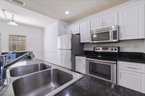 Adosado en venta en Tampa, Florida, 2 dormitorios, 125.33 m2 № 2106898 - foto 12