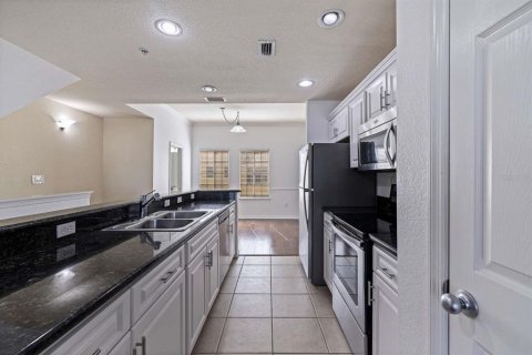 Adosado en venta en Tampa, Florida, 2 dormitorios, 125.33 m2 № 2106898 - foto 11
