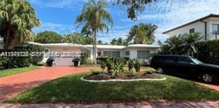 Дом в Майами-Бич, Флорида 3 спальни, 174.1м2 № 2005143