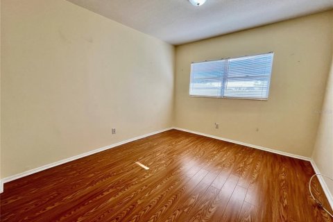 Condo in Clearwater, Florida, 2 bedrooms  № 2156127 - photo 16