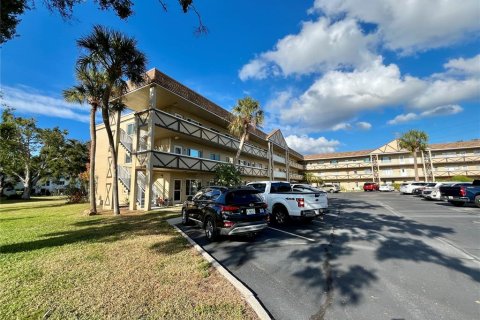 Condominio en Clearwater, Florida, 2 dormitorios № 2156127