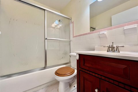Condo in Clearwater, Florida, 2 bedrooms  № 2156127 - photo 14