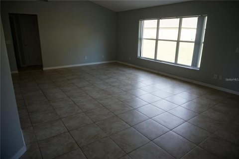 Villa ou maison à louer à Minneola, Floride: 3 chambres, 142.7 m2 № 2412681 - photo 3