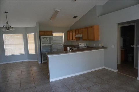 Villa ou maison à louer à Minneola, Floride: 3 chambres, 142.7 m2 № 2412681 - photo 4