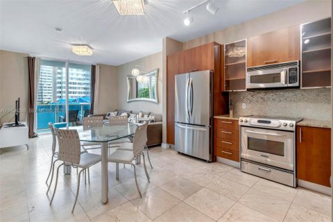 Купить кондоминиум в Халландейл-Бич, Флорида 1 спальня, 81.29м2, № 2053564 - фото 6