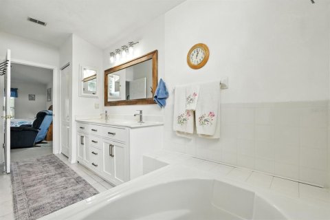 Купить виллу или дом в Дейтона-Бич, Флорида 7 комнат, 170.48м2, № 1915162 - фото 23